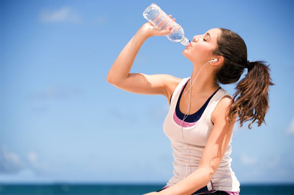 Uống đủ nước mỗi ngày giúp cơ thể luôn khỏe mạnh