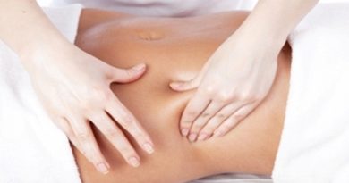 Massage bụng bí quyết giảm cân an toàn sau sinh
