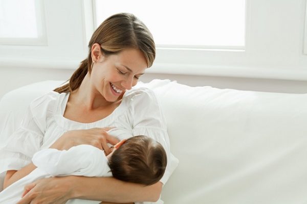 Cách giảm cân hiệu quả sau sinh bằng sữa mẹ 