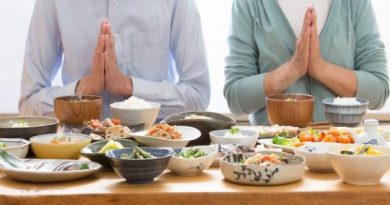 Quy tắc ăn uống của người Nhật trên bàn ăn