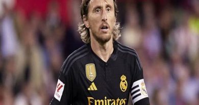 Chuyển nhượng 9/11: Luka Modric được hai CLB Ả Rập hỏi mua