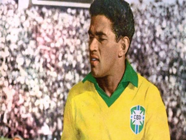 Tiền đạo Brazil Garrincha - “Chim hồng tước nhỏ” của bóng đá Brazil