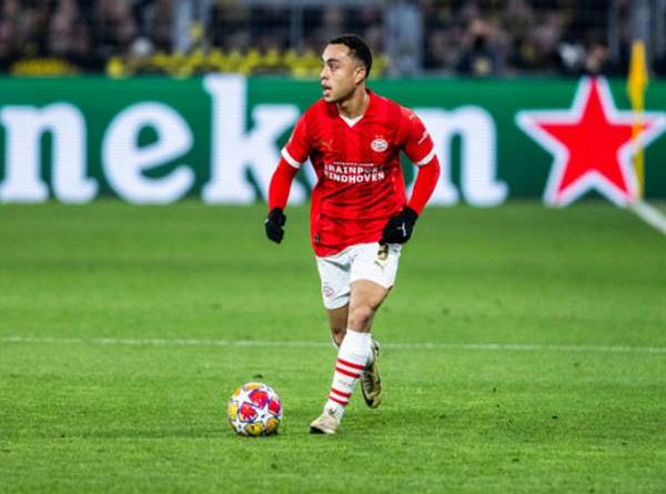 Chuyển nhượng 15/3: PSV lên kế hoạch mua đứt Sergino Dest