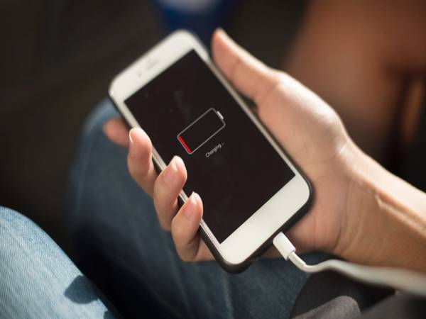 Hạn chế lỗi iPhone sạc không vào pin