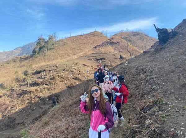 Nên trang điểm như thế nào khi leo núi?