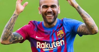 hậu vệ cánh Barca xuất sắc nhất